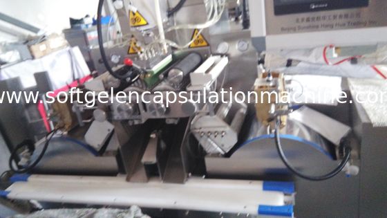 Softgel-Verkapselungs-Maschine des großen Umfangs 20kw medizinische für softgel und painball Produktion mit PLC und Touch Screen