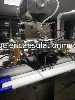 Softgel-Verkapselungs-Maschine des großen Umfangs für das Öl, das in Kapsel füllt